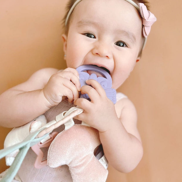 Itzy Ritzy - Bitzy Busy Ring Teething Activity Toy - Pastel