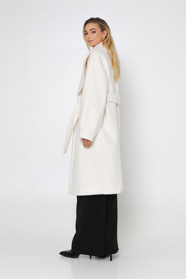 Madison The Label Tully Coat in Cream