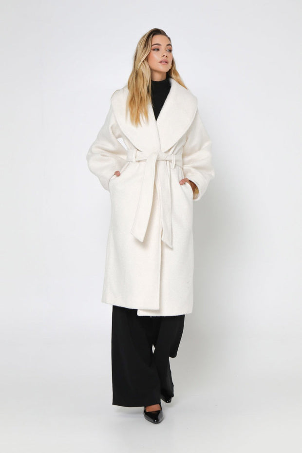 Madison The Label Tully Coat in Cream