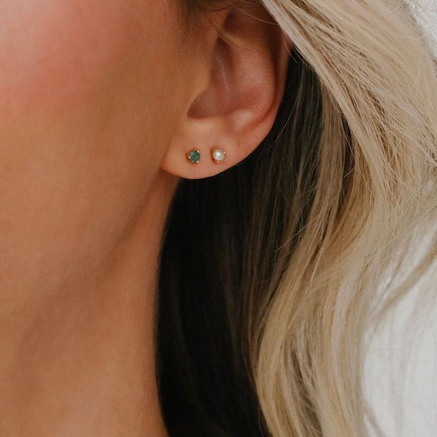 Leah Alexandra - Element Stud Earrings Gold & Pearl