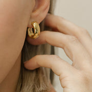 Leah Alexandra - Roma Hoop Earrings in Gold