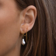 Leah Alexandra - Baroque Pearl Threader Earrings in Gold