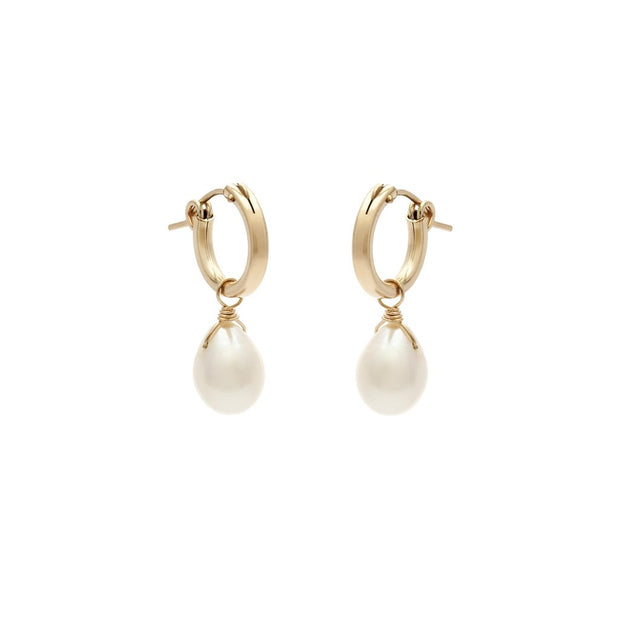 Leah Alexandra - Earrings Amelia Pearl Hoops Pearl + Gold
